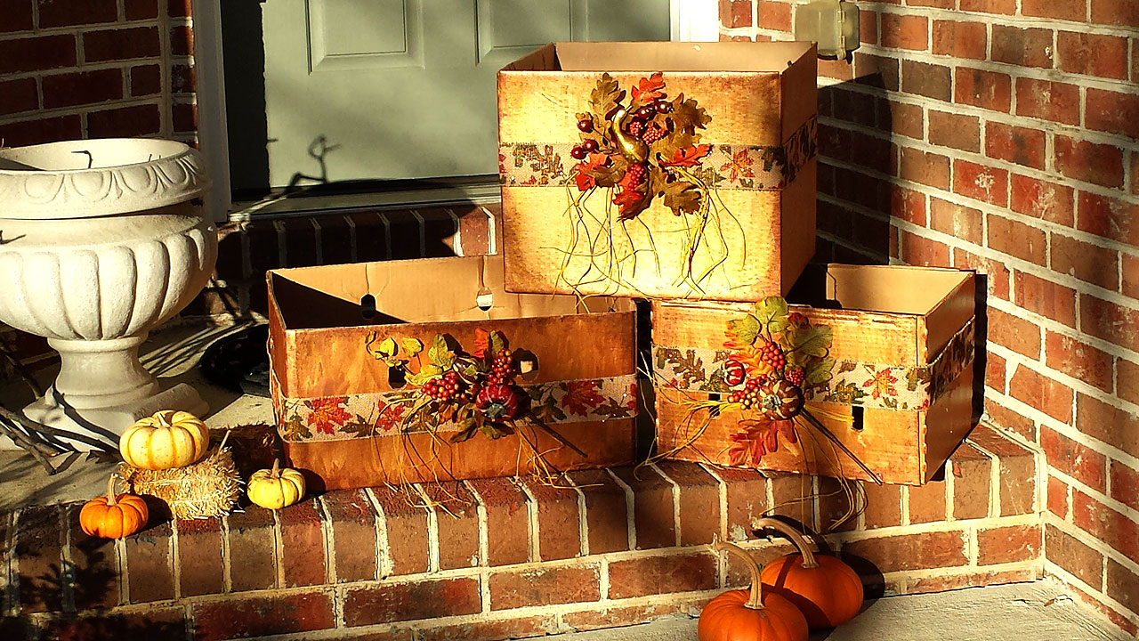 DIY Decorated Thanksgiving Food Drive Donation Box Ideas
